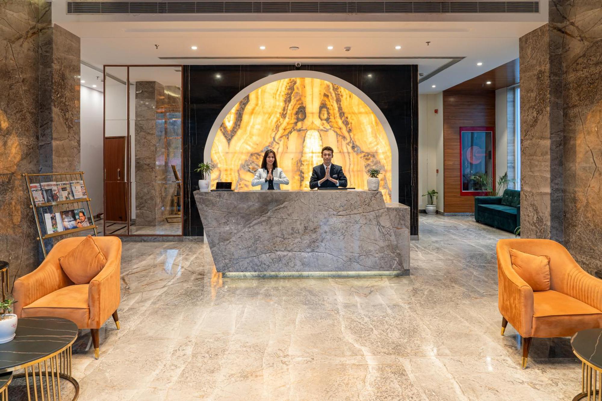 Clarion Hotel Деградун Екстер'єр фото